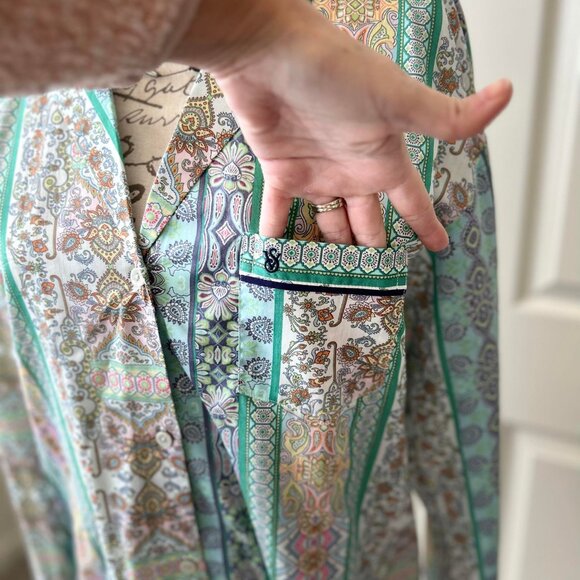 Victoria's Secret Colorful Pasiley Printed Long-Sleeved Sleep/Night Top - Picture 2 of 8